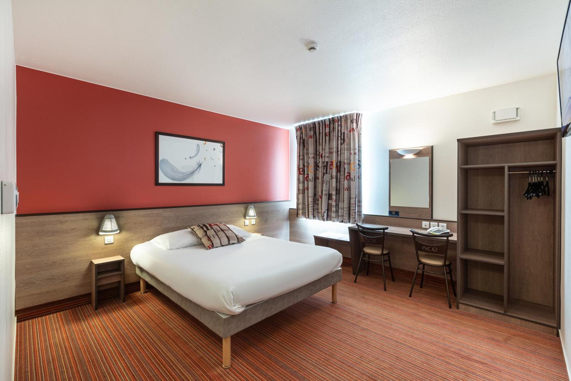 Ace Chartres Hotel 3*